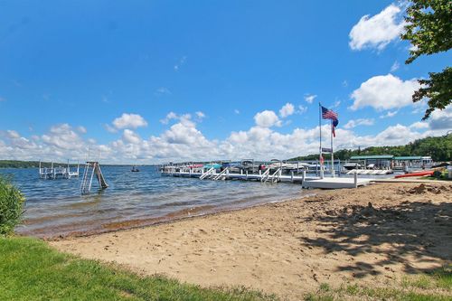 N1744 W Beach Dr, Lake Geneva, WI, 53147-4341 | Card Image