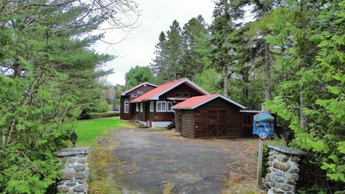 {{alt}} | Card Image