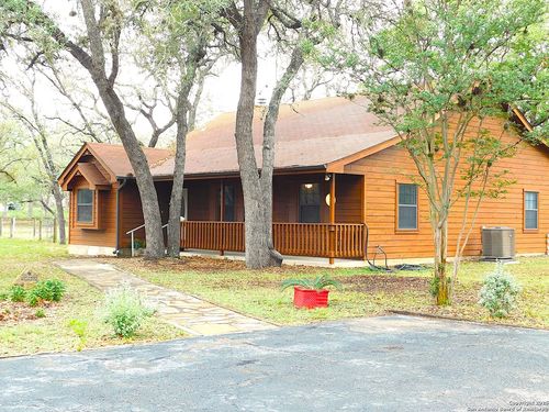 525 Cherry Rdg, Floresville, TX, 78114-6206 | Card Image