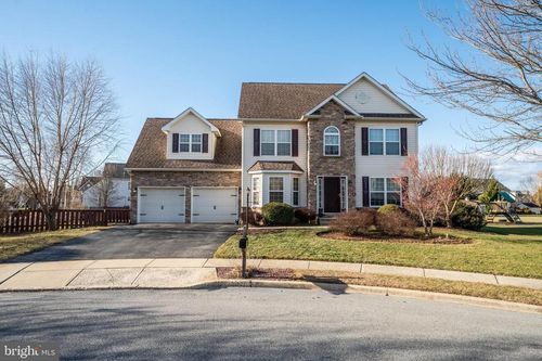 2830 Lambert Ct, Easton, PA, 18040-8803 | Card Image