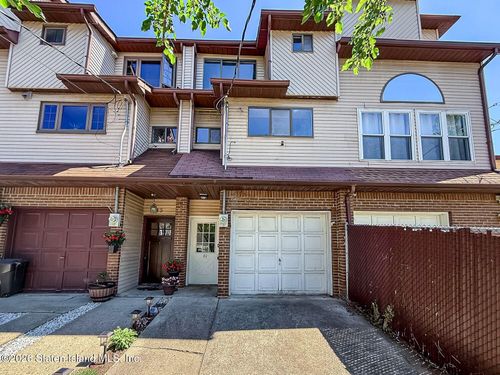 81 Robinson Ave, Staten Island, NY, 10312-6502 | Card Image