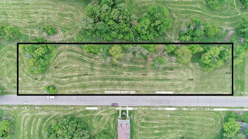 815 Continental St, Detroit, MI, 48215-3918 | Card Image