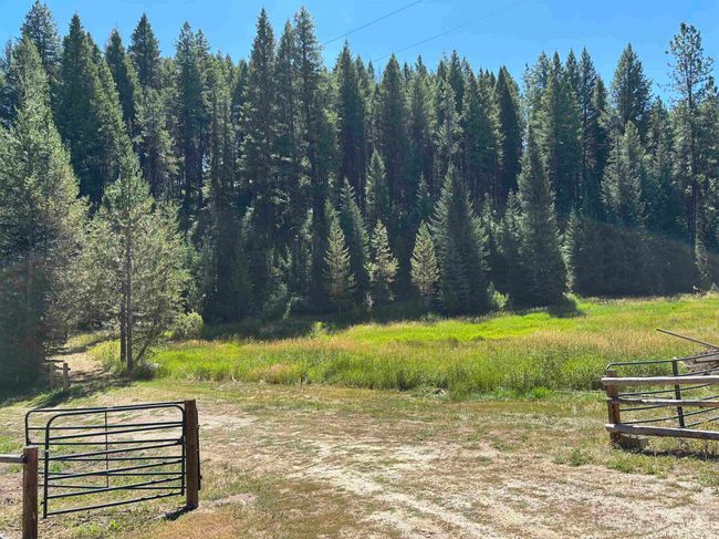 10324 Peterson Loop, House other with 2 bedrooms, 1 bathrooms and null parking in Cascade ID | Image 13