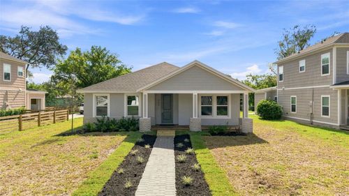 809 S Locust Ave, SANFORD, FL, 32771-2054 | Card Image