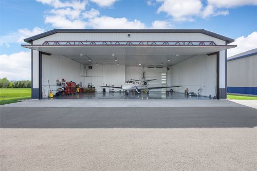 4-530 Aircom Dr, Marion, IA, 52302-4424 | Card Image