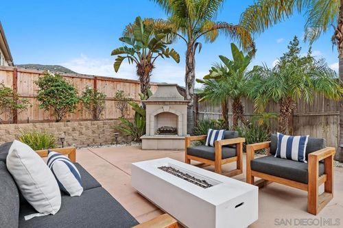 10527 Rosedust Glen Dr, San Diego, CA, 92127-7872 | Card Image