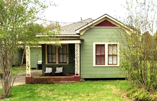 902 Live Oak St, Lake Charles, LA, 70601-7550 | Card Image