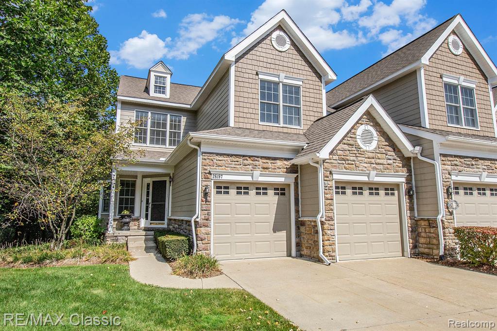 Fieldstone Dr, Novi, MI 48374