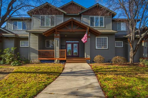 8540 Golden Pheasant Ct, Redmond, OR, 97756-8361 | Card Image