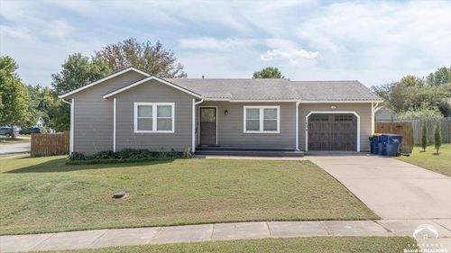 1635 Savage St, Eudora, KS, 66025-8906 | Card Image