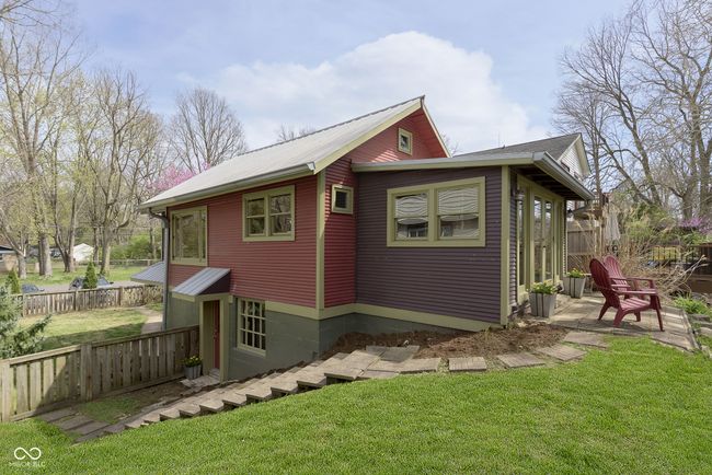 Here is a look at the side yard. | Image 25