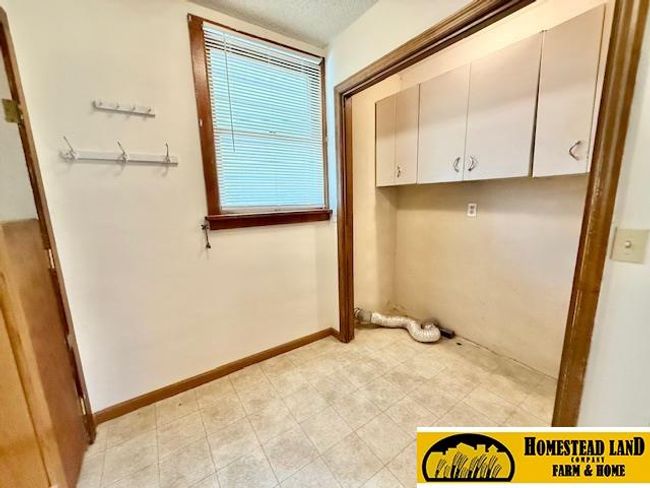 902 A St, House other with 3 bedrooms, 2 bathrooms and 1 parking in Fairbury NE | Image 8