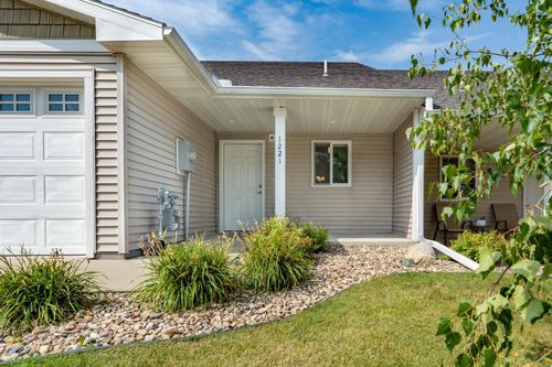 1221 Sundance Ct Ne, Byron, MN, 55920-1573 | Card Image