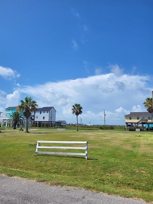 Lot 353 5th St, Galveston, TX, 77550 | Card Image