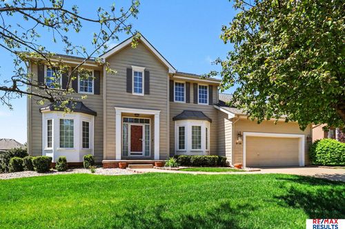 8126 S 93rd St, La Vista, NE, 68128-3205 | Card Image