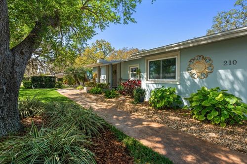 210 Live Oak Ln, LARGO, FL, 33770-4010 | Card Image