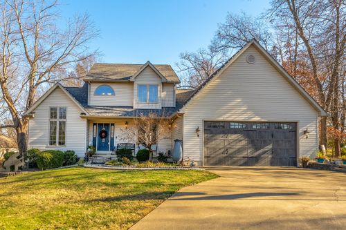 2004 N Woods Pl, Mount Vernon, IL, 62864-2650 | Card Image