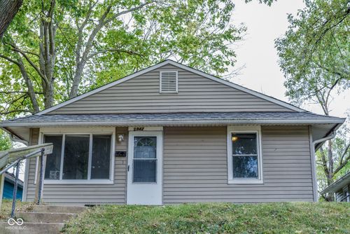 2942 N Dearborn St, Indianapolis, IN, 46218-2819 | Card Image