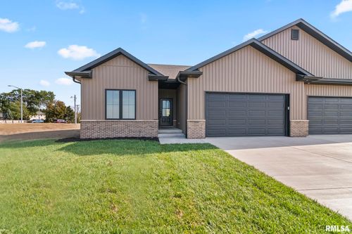 3200 Greenbriar Dr, Springfield, IL, 62711-6541 | Card Image