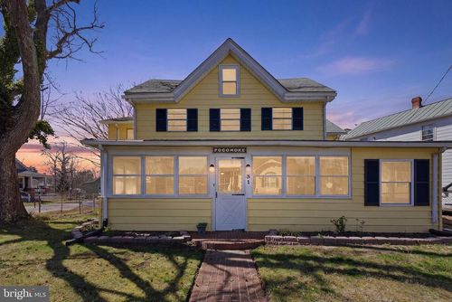 31 Bancroft Ave, COLONIAL BEACH, VA, 22443-2401 | Card Image