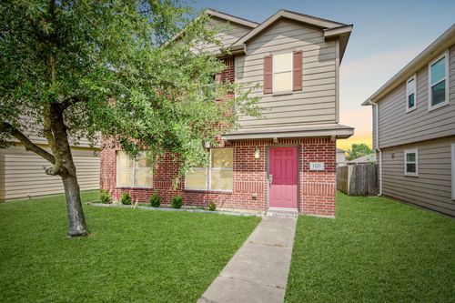 1223 Grassy View Dr, Houston, TX, 77073-1869 | Card Image