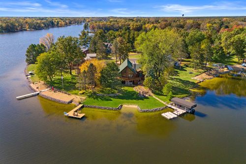 229 Derby Ct, Nekoosa, WI, 54457-9062 | Card Image