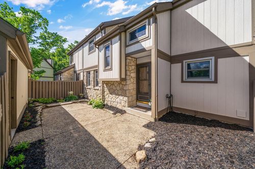 105 Kinder Pl, Columbus, OH, 43230-3263 | Card Image