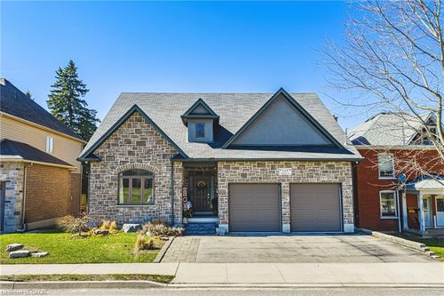 219 Walker St, Cambridge, ON, N3C2C4 | Card Image