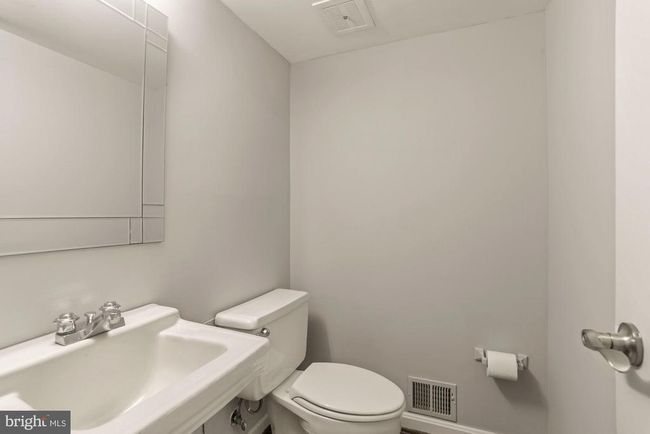 1011 Shipman Ln, House other with 5 bedrooms, 4 bathrooms and null parking in Mclean VA | Image 37