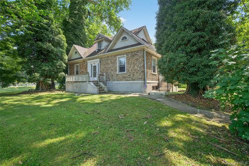 36 Seven Lakes Dr, Sloatsburg, NY, 10974-1715 | Card Image