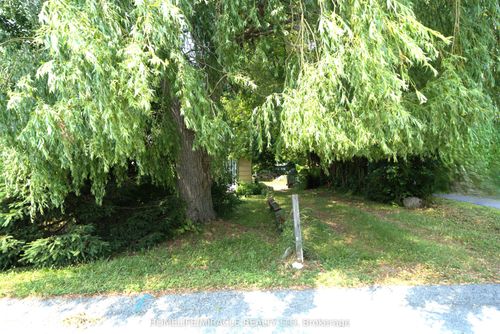 22 Price St W, Brighton, ON, K0K1H0 | Card Image