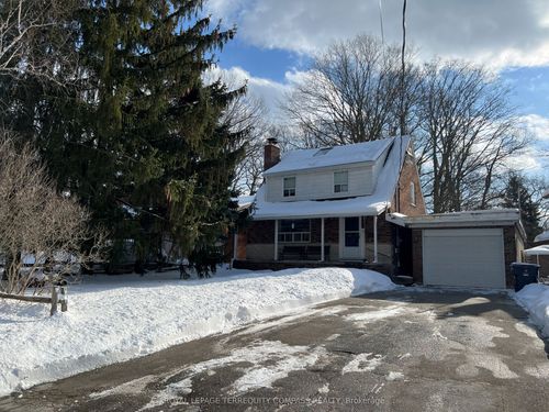 103 Oakridge Dr, Scarborough, ON, M1M2A7 | Card Image