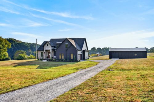 1147 Maxwell Branch Rd, Cottontown, TN, 37048-9222 | Card Image