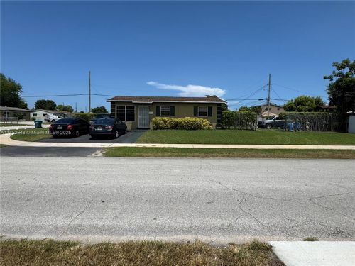 14961 Buchanan St, Miami, FL, 33176-7654 | Card Image