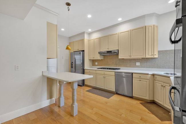APT-3 - 24 Dean Rd, Condo with 2 bedrooms, 2 bathrooms and 2 parking in Brookline MA | Image 14