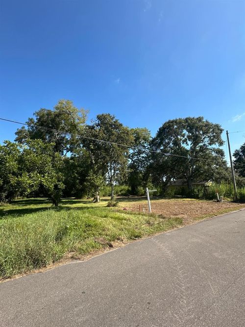 226 W Jackson St, West Columbia, TX, 77486-3145 | Card Image