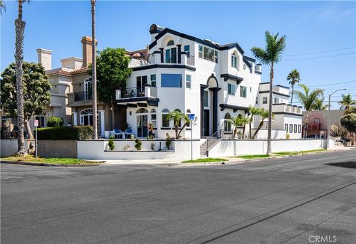 302 18th St, Huntington Beach, CA, 92648-3802 | Card Image