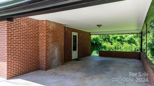 1230 2 Nd St Se, House other with 3 bedrooms, 2 bathrooms and null parking in Hickory NC | Image 10
