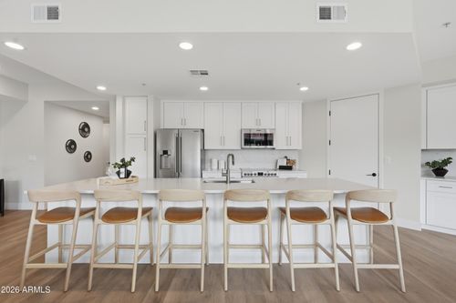2006-7126 E Osborn Rd, Scottsdale, AZ, 85251-6310 | Card Image
