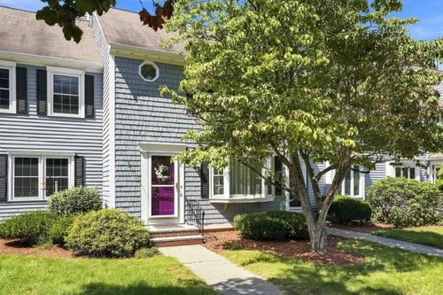 11 Meadowview Cir, Nashua, NH, 03062-2225 | Card Image