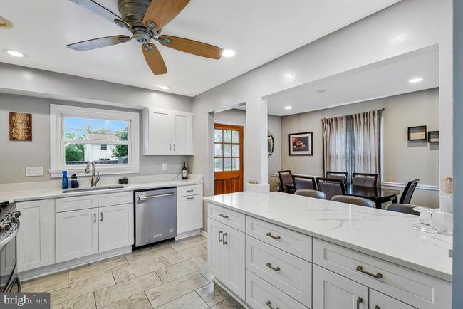 106 N Harrison Rd, House other with 5 bedrooms, 3 bathrooms and null parking in STERLING VA | Image 6