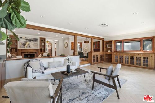 11135 Fairbanks Way, Culver City, CA, 90230-4946 | Card Image