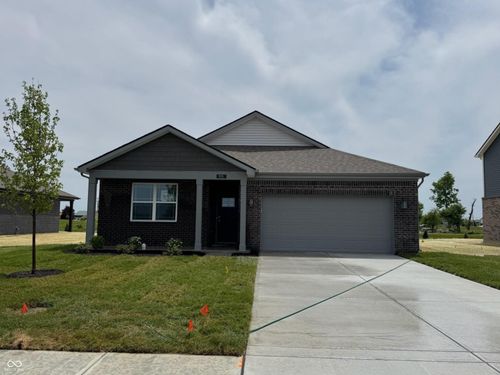 915 Saddlebrook Farms Blvd, Whiteland, IN, 46184-0110 | Card Image