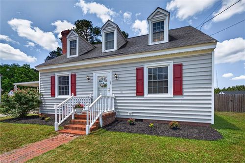 26 N Court St, Windsor, VA, 23487-9628 | Card Image