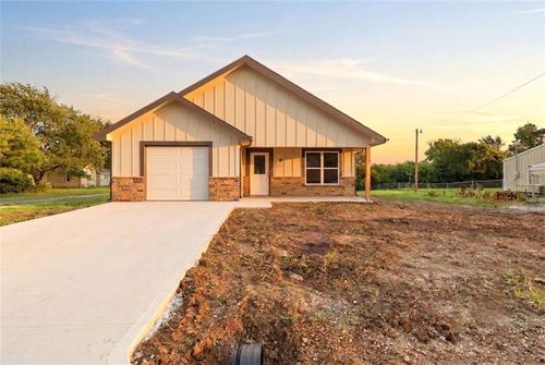 103 S Crittendon St, Holden, MO, 64040-1135 | Card Image