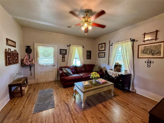 713 N Mesquite St, House other with 2 bedrooms, 1 bathrooms and null parking in Hico TX | Image 6