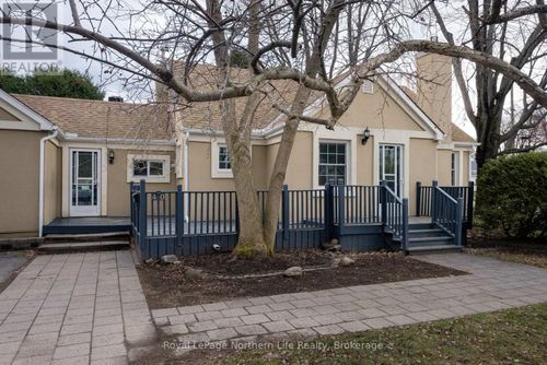 40 Macdonald Ave W, North Bay, ON, P1A1G5 | Card Image