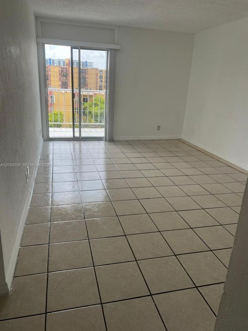 w612-801 Nw 47th Ave, Miami, FL, 33126-2302 | Card Image
