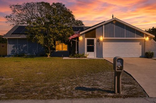 934 Wilmington Dr, Deltona, FL, 32725-6525 | Card Image