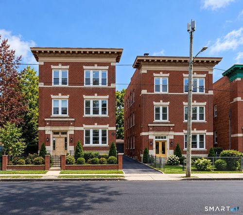 1st-floor-17 Bond St, Hartford, CT, 06114-6326 | Card Image